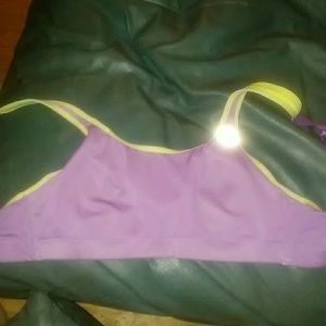 Wired sports bra